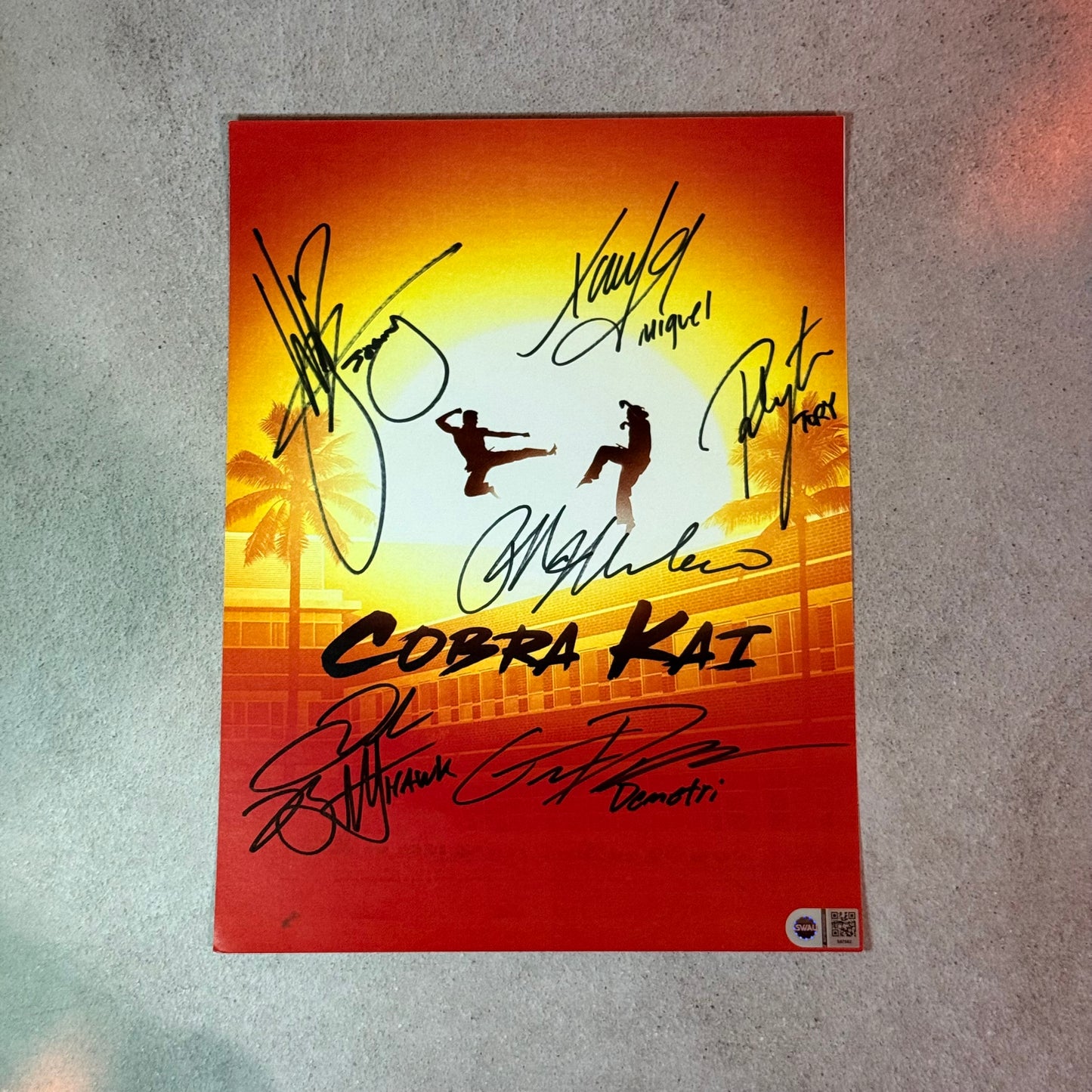 Poster Cobra Kai firmado por el Elenco de Cobra Kai