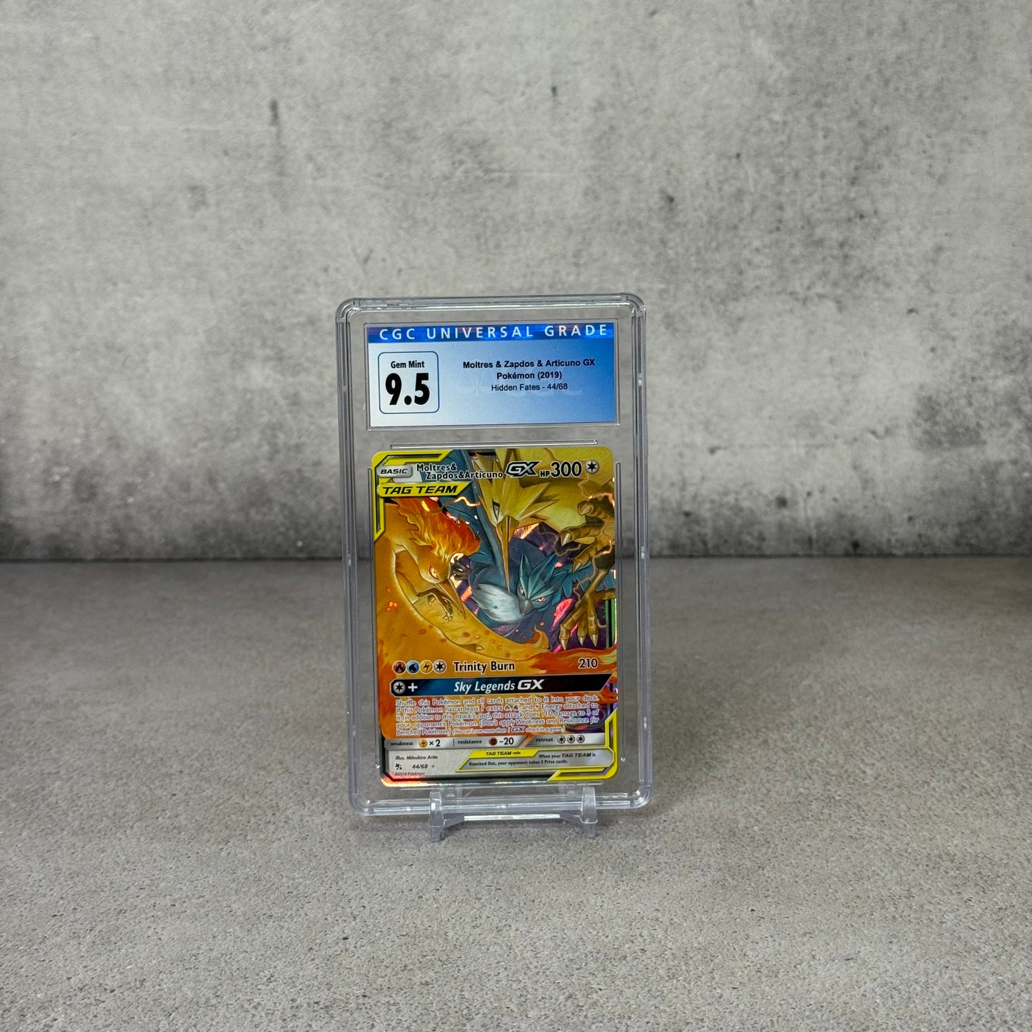 Tarjeta Pokémon Hidden Fates GX exclusivo CGC 9.5
