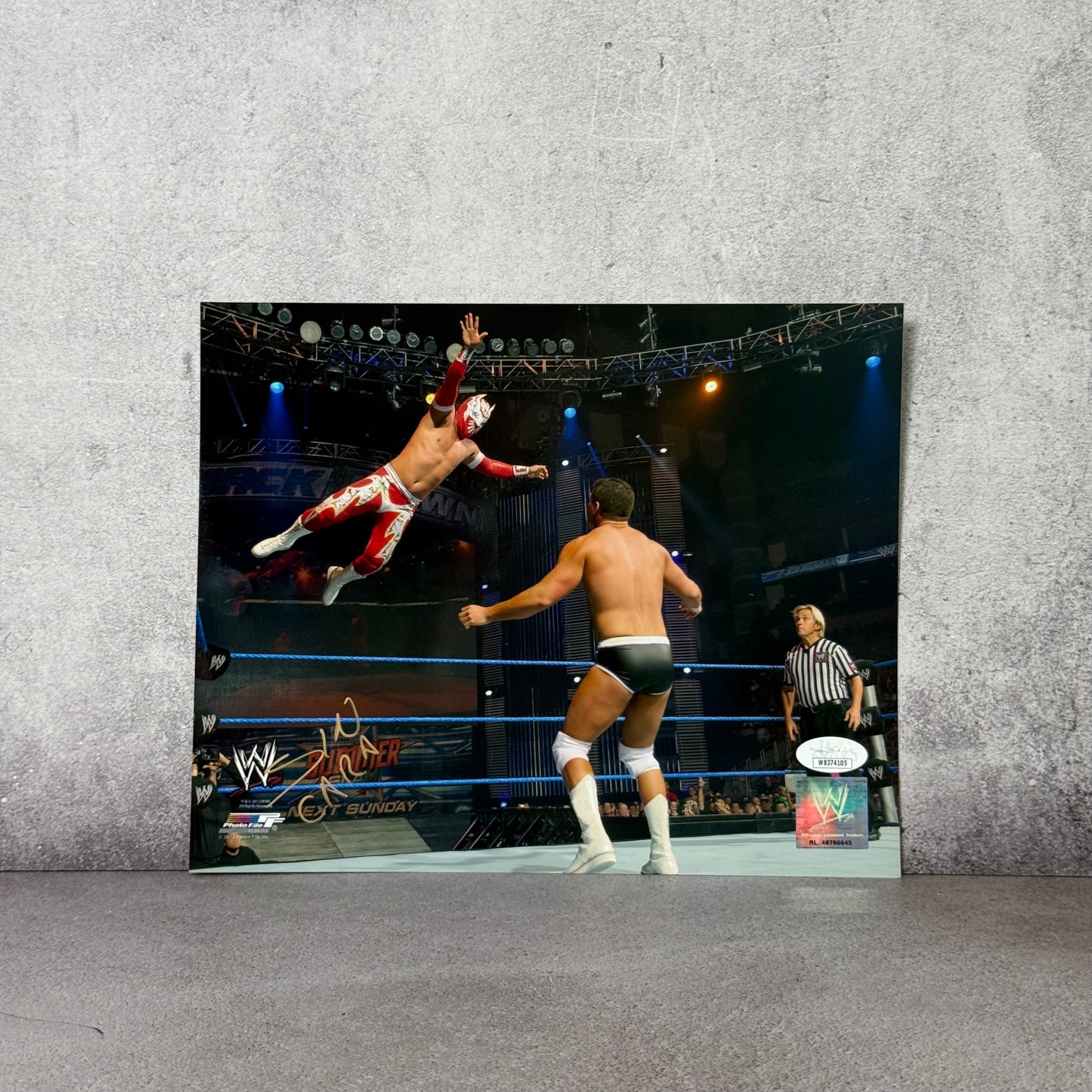 Foto WWE Sin Cara firmado por Sin Cara (JSA)