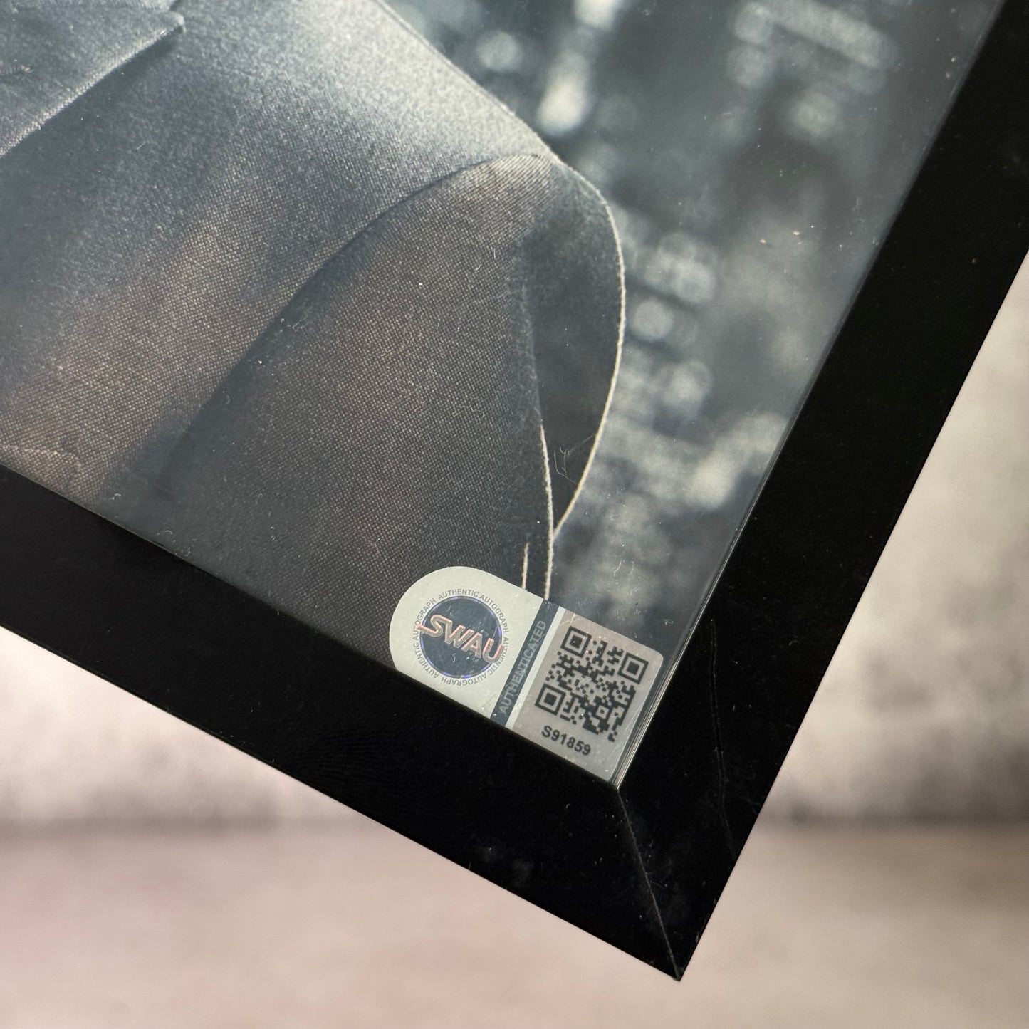 Foto Gotham Ben Mckenzie firmado por Ben Mckenzie (SWAU)