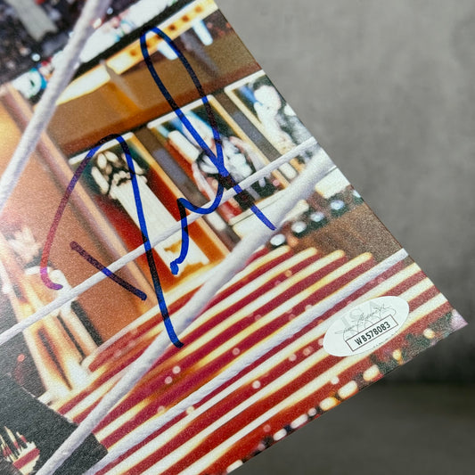 Foto WWE Dominik Mysterio firmado por Dominik Mysterio (JSA)