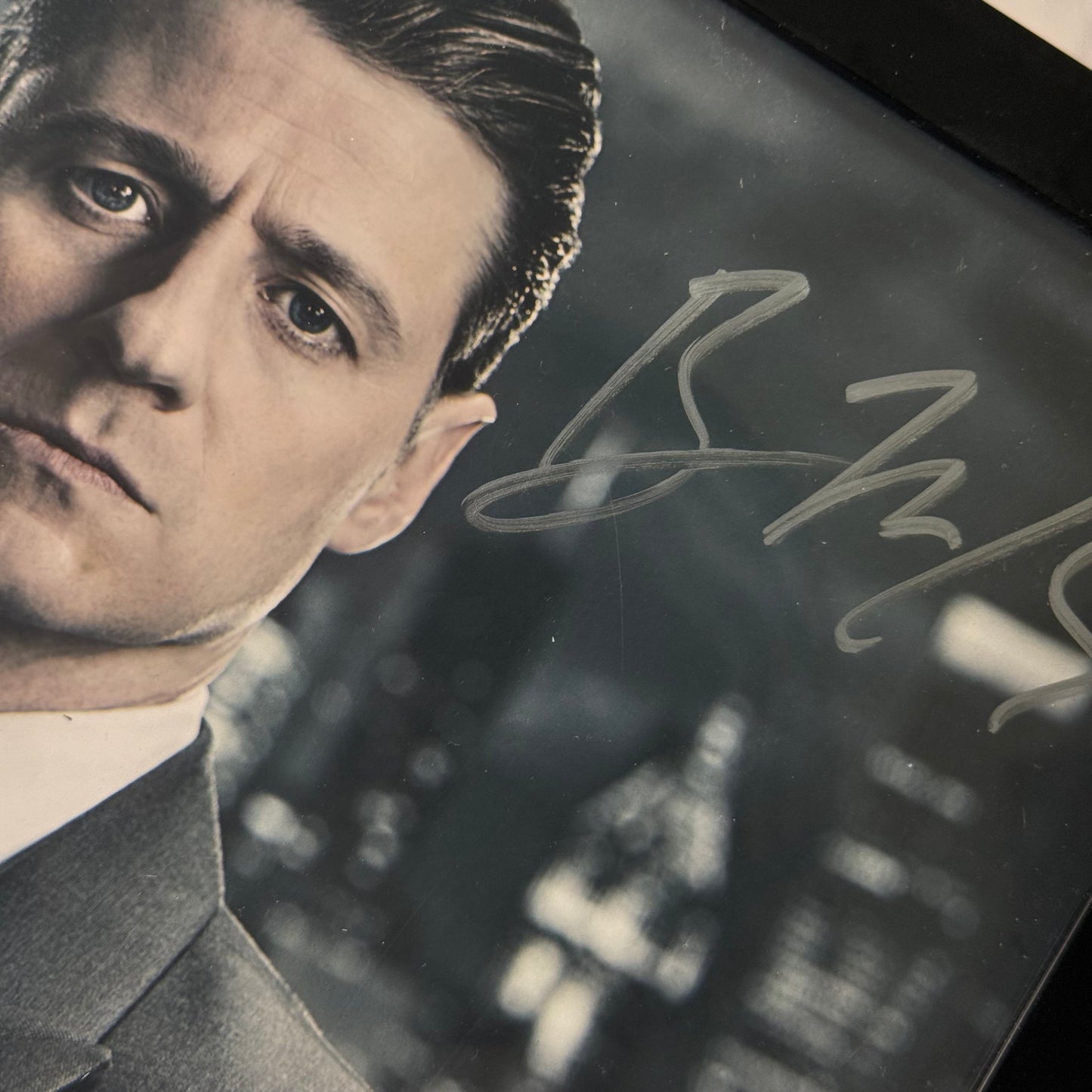 Foto Gotham Ben Mckenzie firmado por Ben Mckenzie (SWAU)
