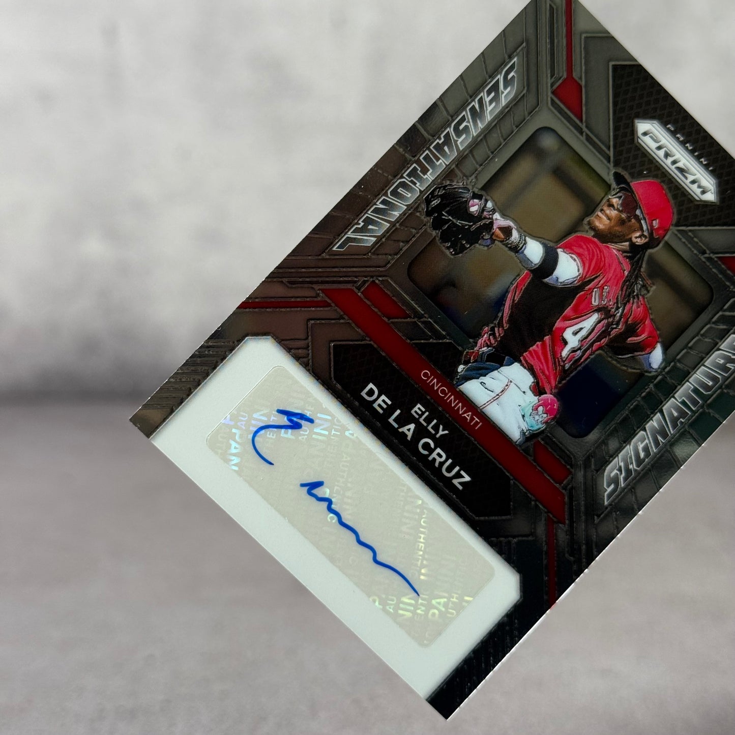 Tarjeta Panini Prizm Elly de la Cruz firmado por Elly de la Cruz