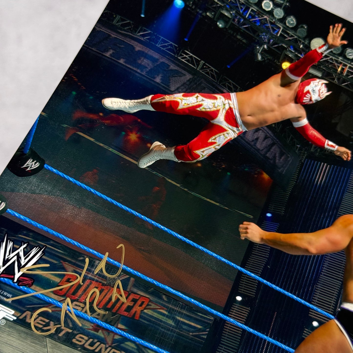 Foto WWE Sin Cara firmado por Sin Cara (JSA)