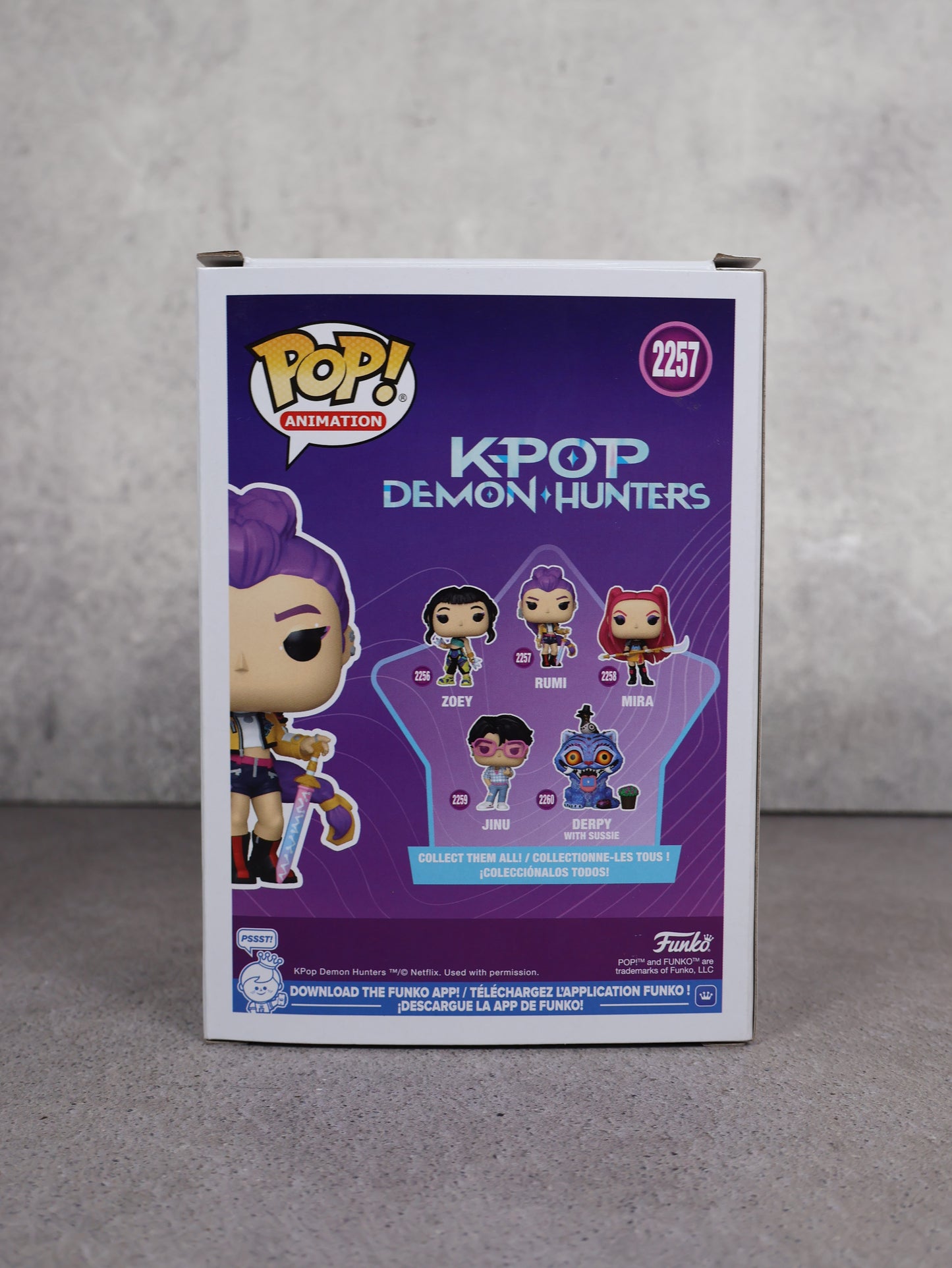 Funko Rumi firmado por Arden Cho | SWAU (Daño en firma)