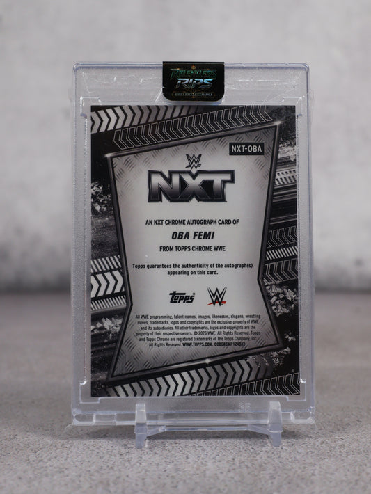 Topps Chrome WWE NXT firmada por OBA FEMI 2026