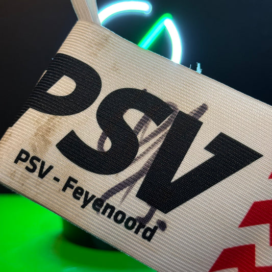 Gafete de Capitán Utilizado y firmado por el futbolista Luuk de Jong