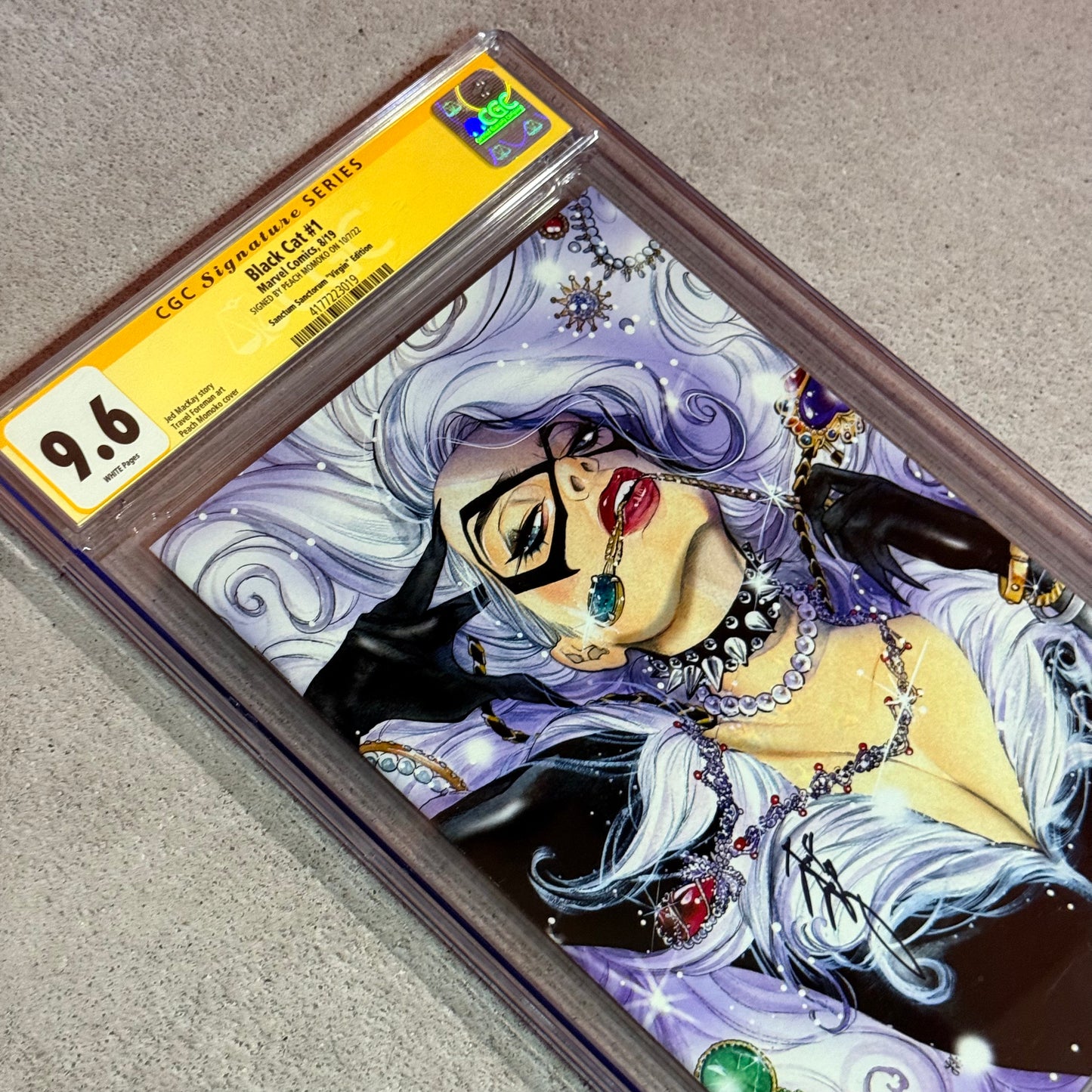 Comic CGC 9.2 Signature Series Black cat #1 Sanctum Virgin Edition 2019