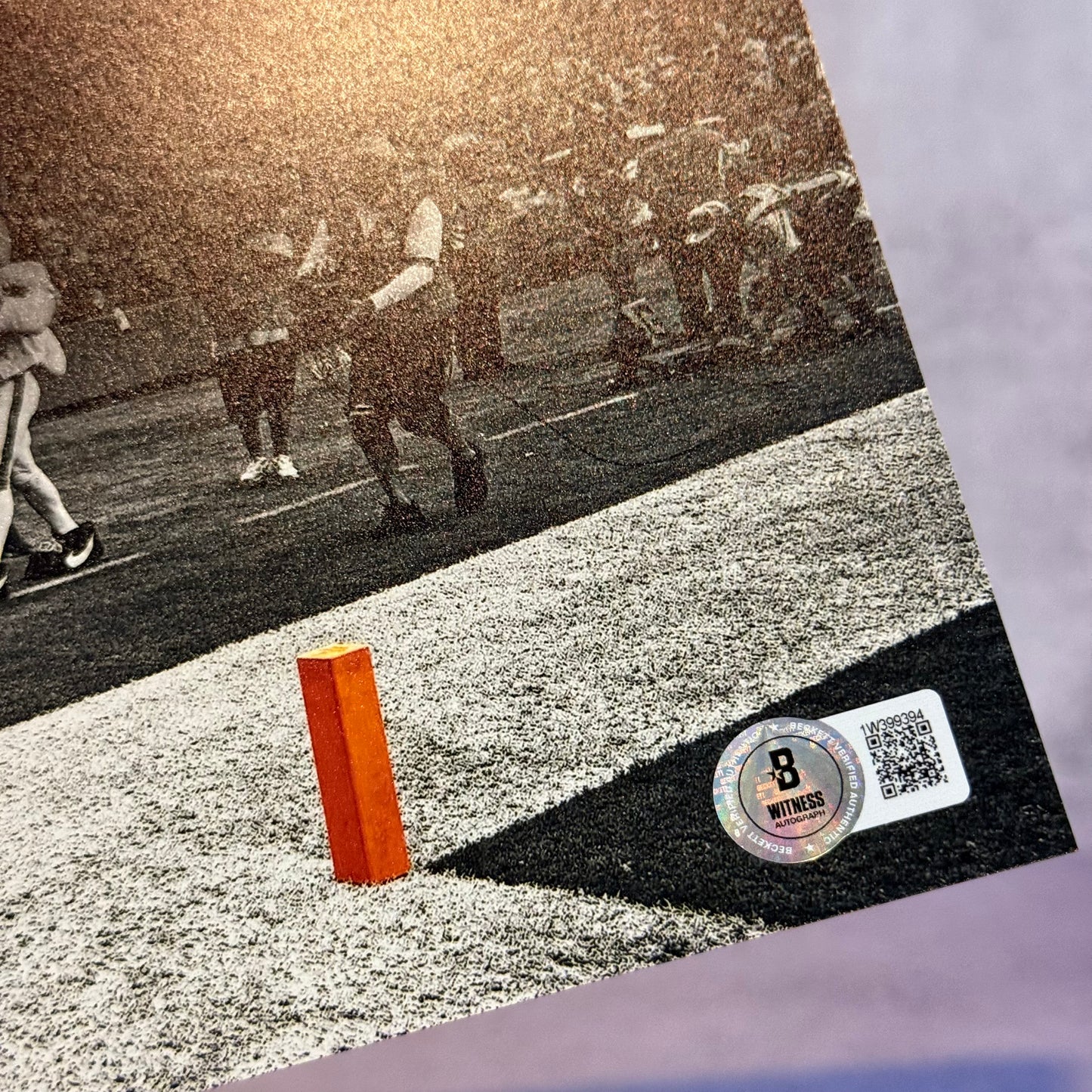 Fotografía firmada por Tyreek Hill de los Dolphins