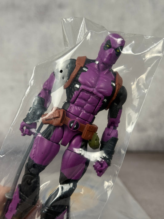 Figura Marvel Legends Deadpool Morado Unlimited Exclusivo Convención