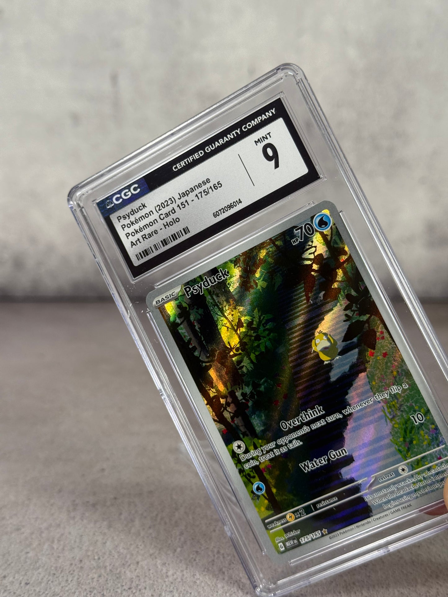 Tarjeta Pokémon Psyduck 175/165 Japanese 151 Art Rare Holo CGC 9