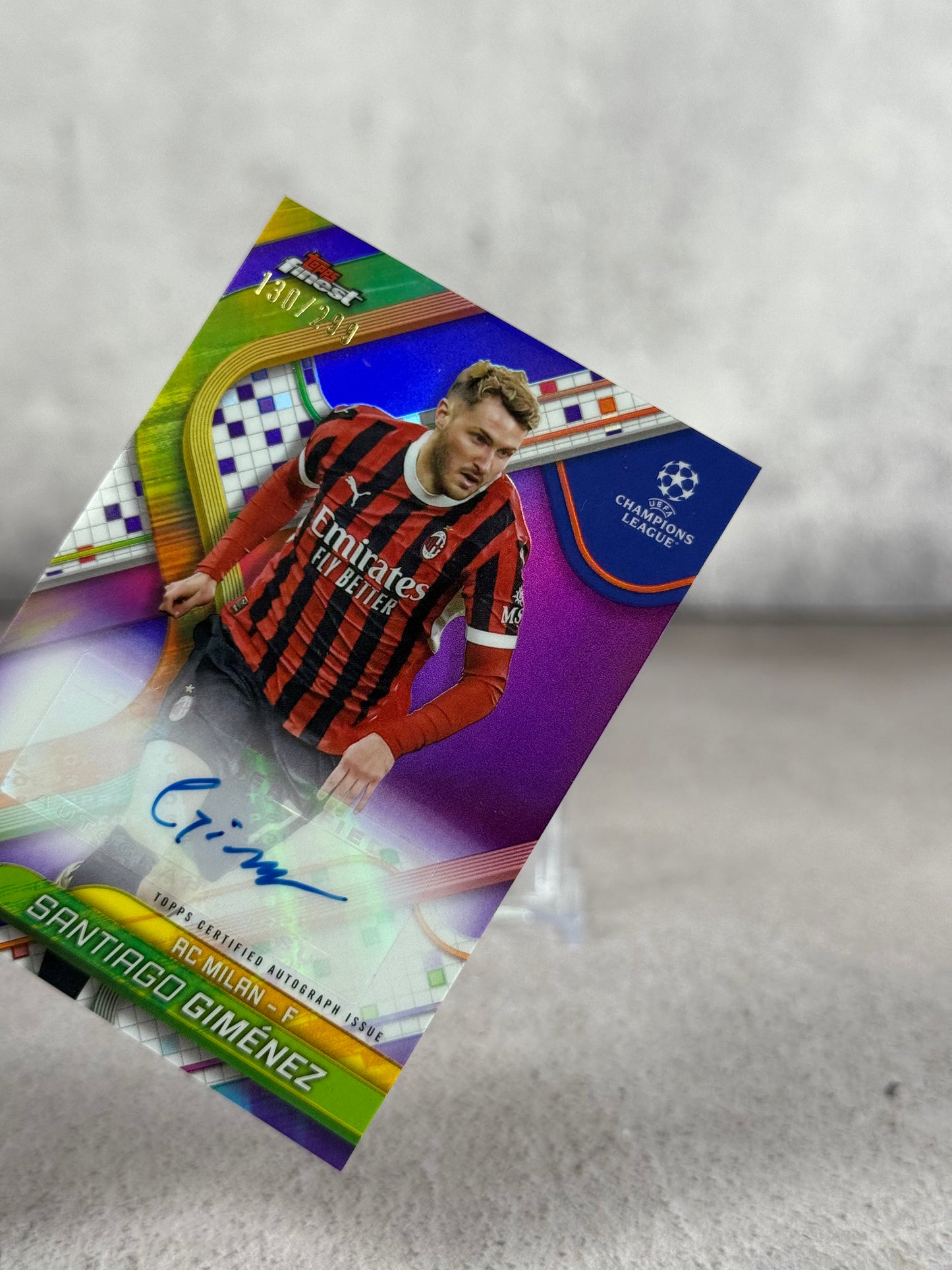 Tarjeta Santiago Giménez Firmada 130/299 Topps Finest Champions League 2025