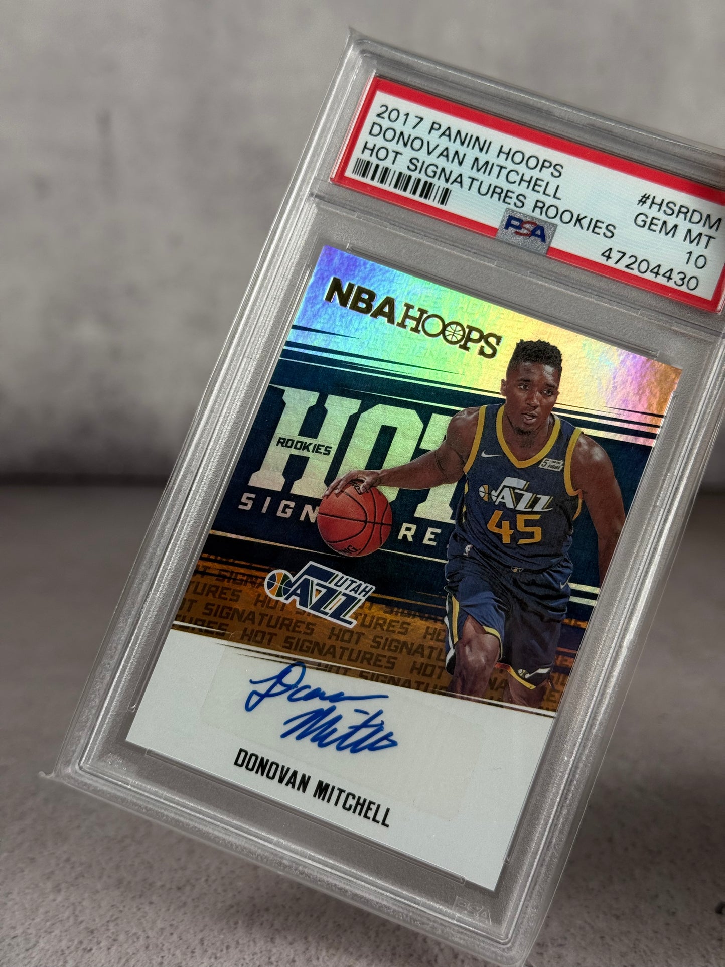 Tarjeta Donovan Mitchell Rookie Autografiada NBA Hoops 2017 PSA 10