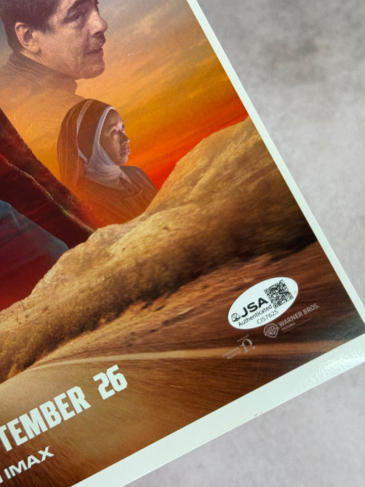 Poster película One Battle After Another firmado por Chase Infiniti certificado por JSA