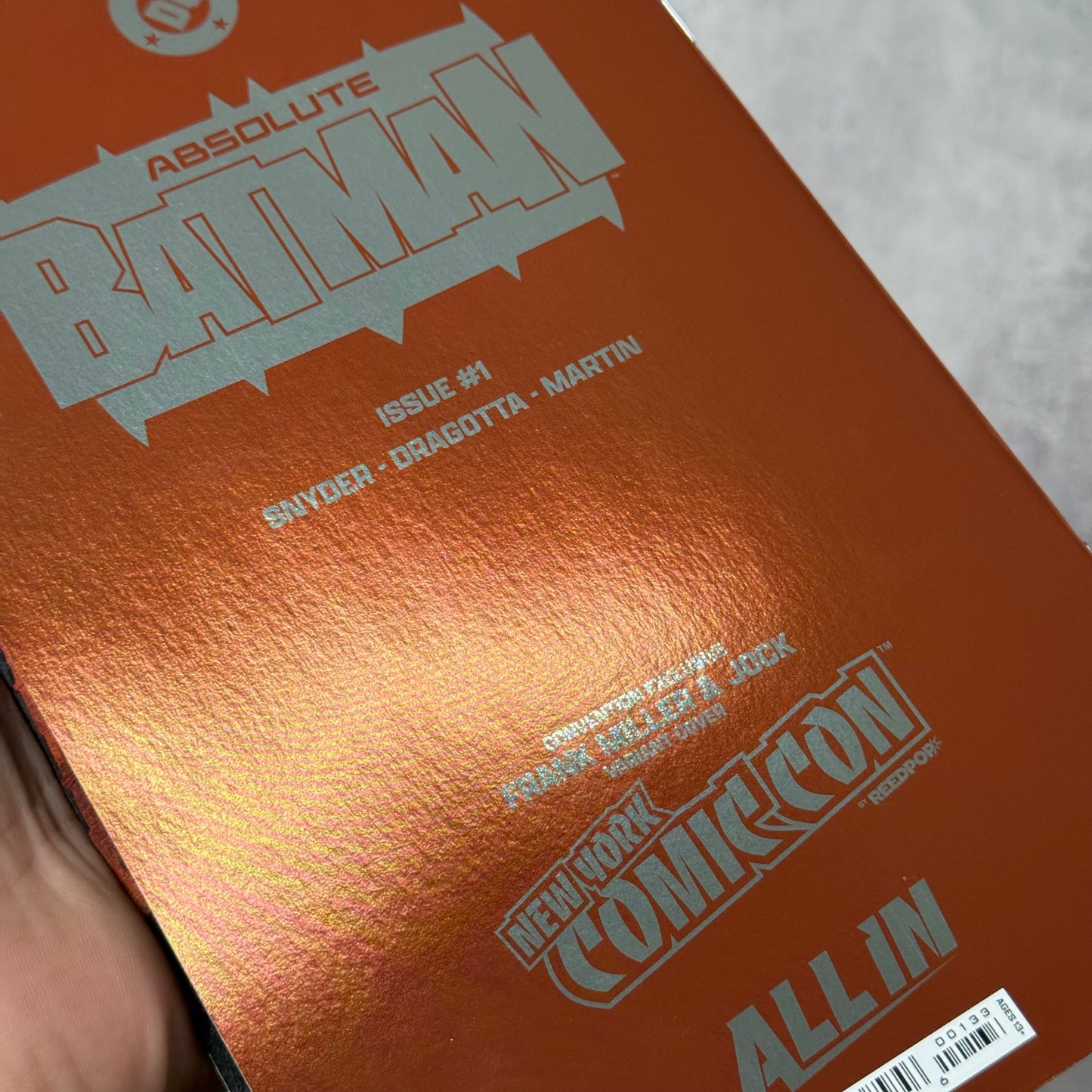Comic Absolute Batman NYCC firmado por Frank Miller