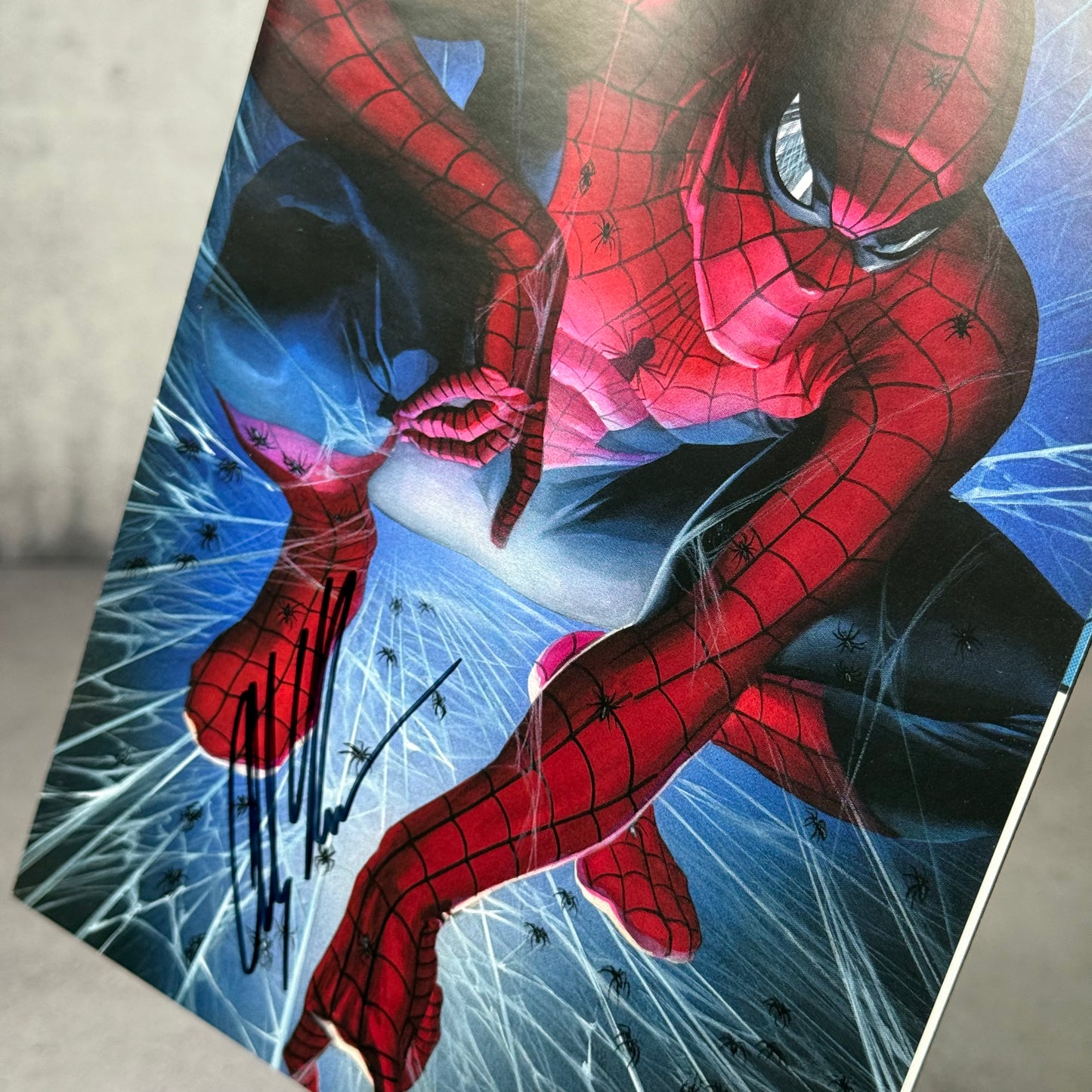 Comic Amazing Spiderman firmado por Alex Ross