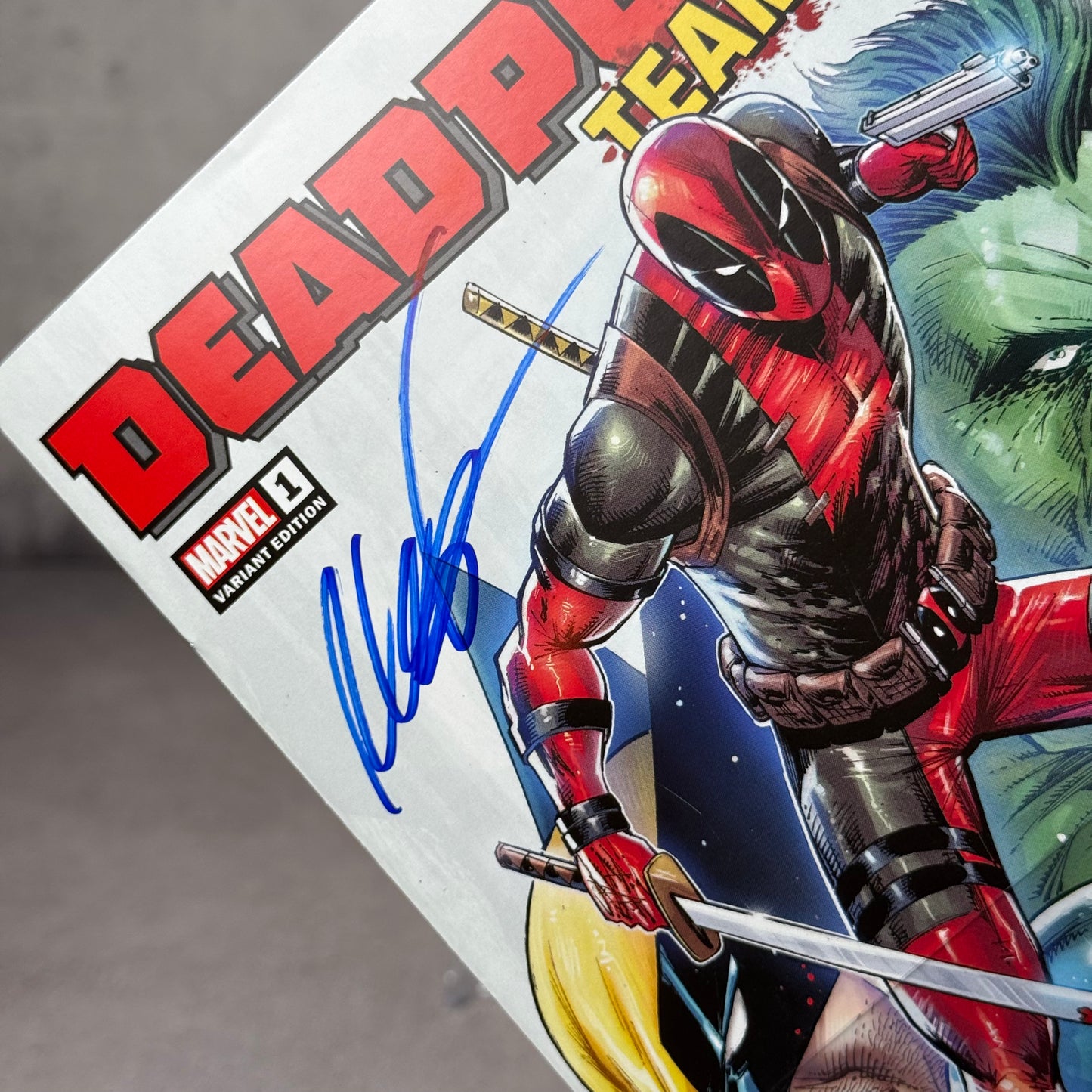 Comic Deadpool TeamUp 1 firmado por Rob Liefeld