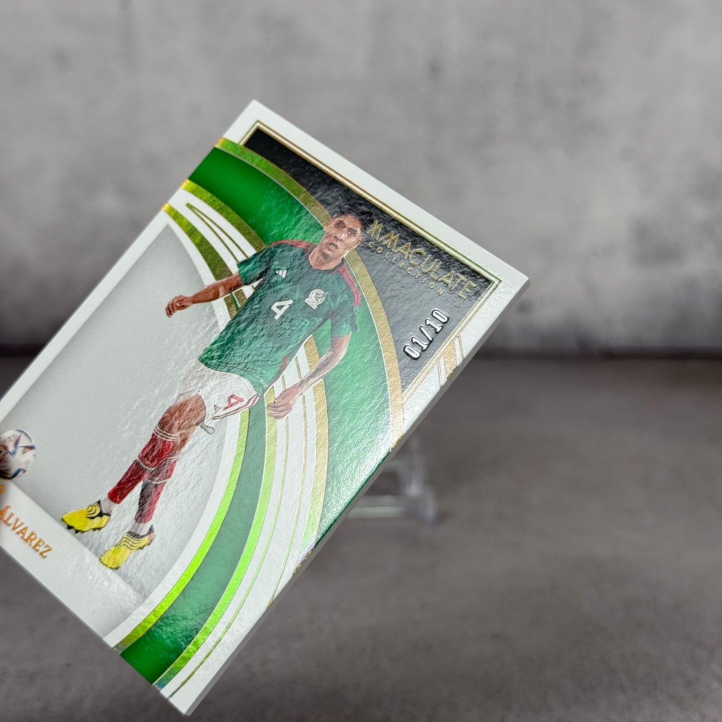 Tarjeta Edson Alvarez 01/10 Immaculate Panini