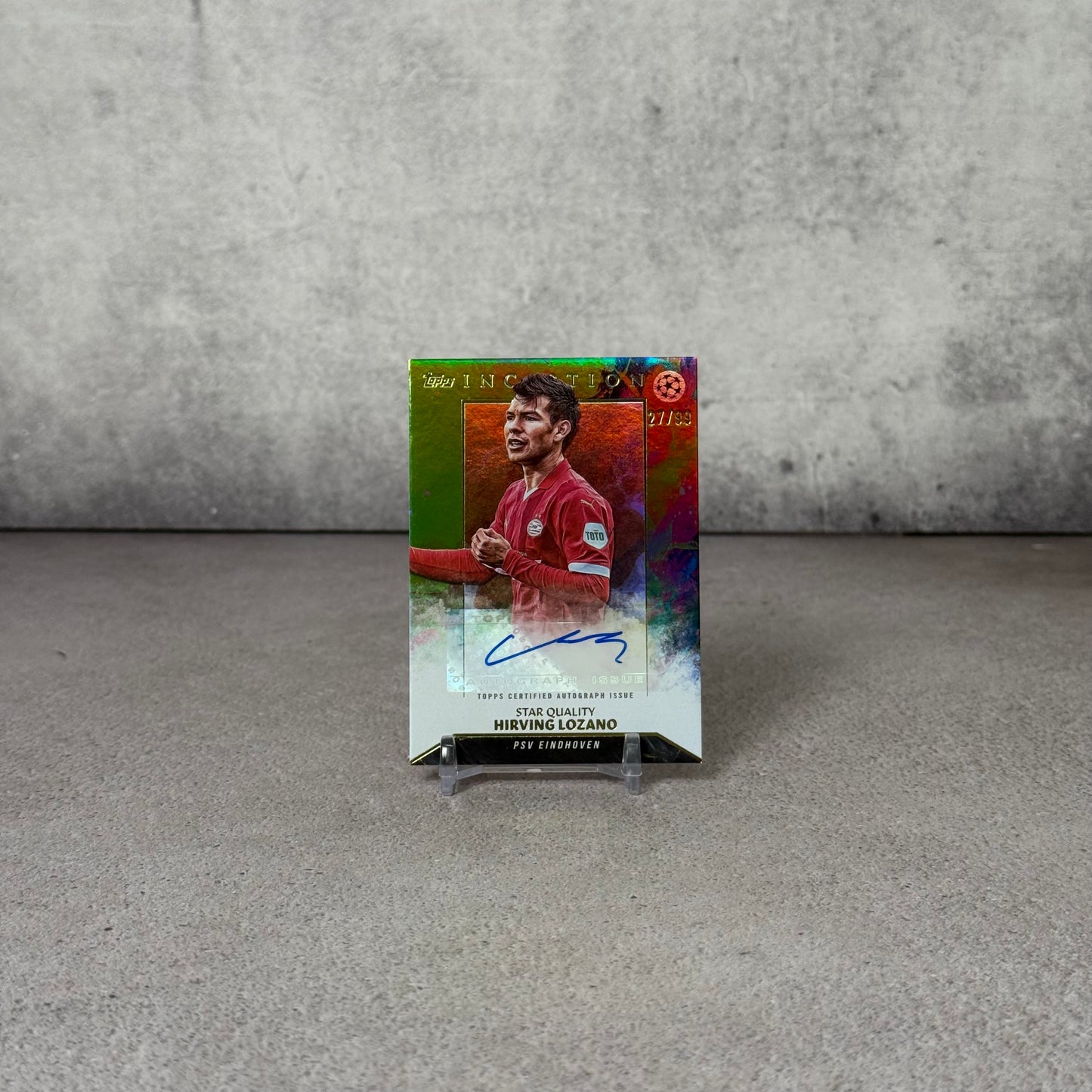 Tarjeta firmada por Hirving Lozano Topps Inception 27/99
