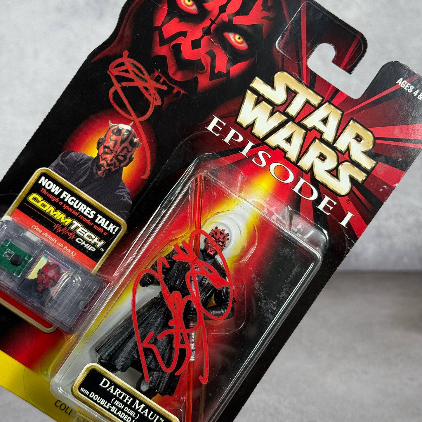 Figura Darth Maul firmada por Ray Park