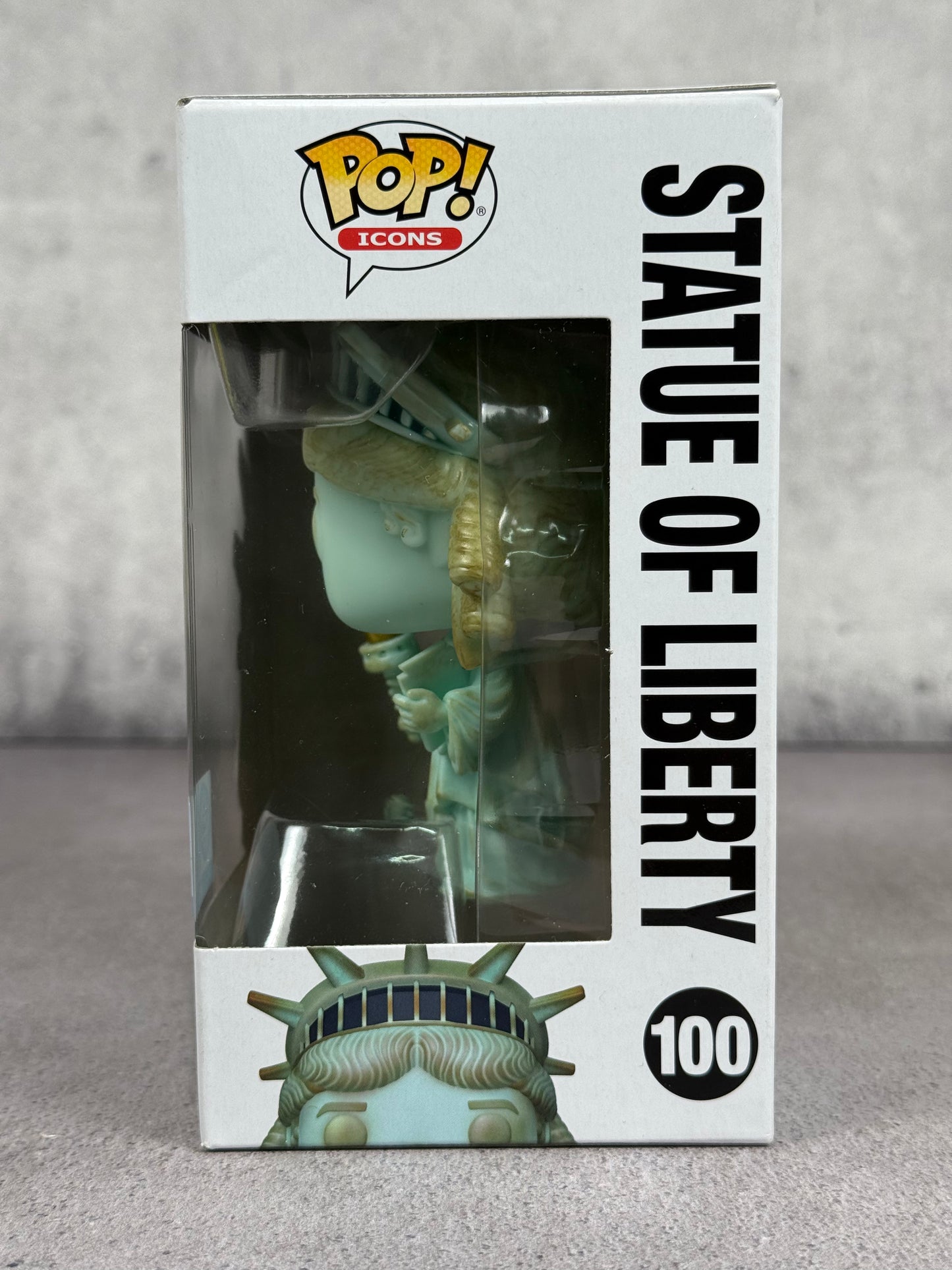 Funko Pop! Statue of Liberty #100 – FAO Schwarz