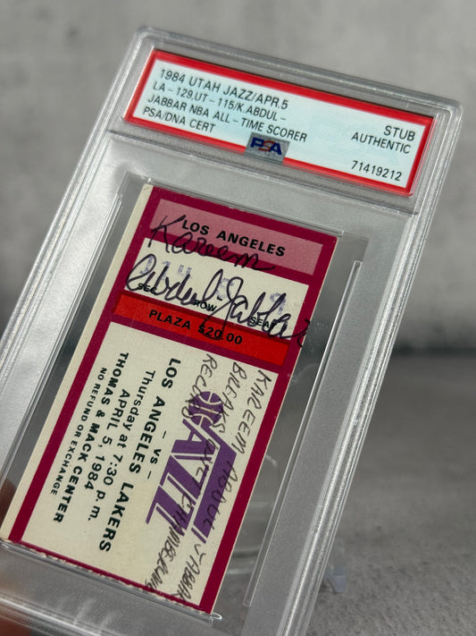 Kareem Abdul-Jabbar – Boleto firmado del récord de 1984, PSA/DNA