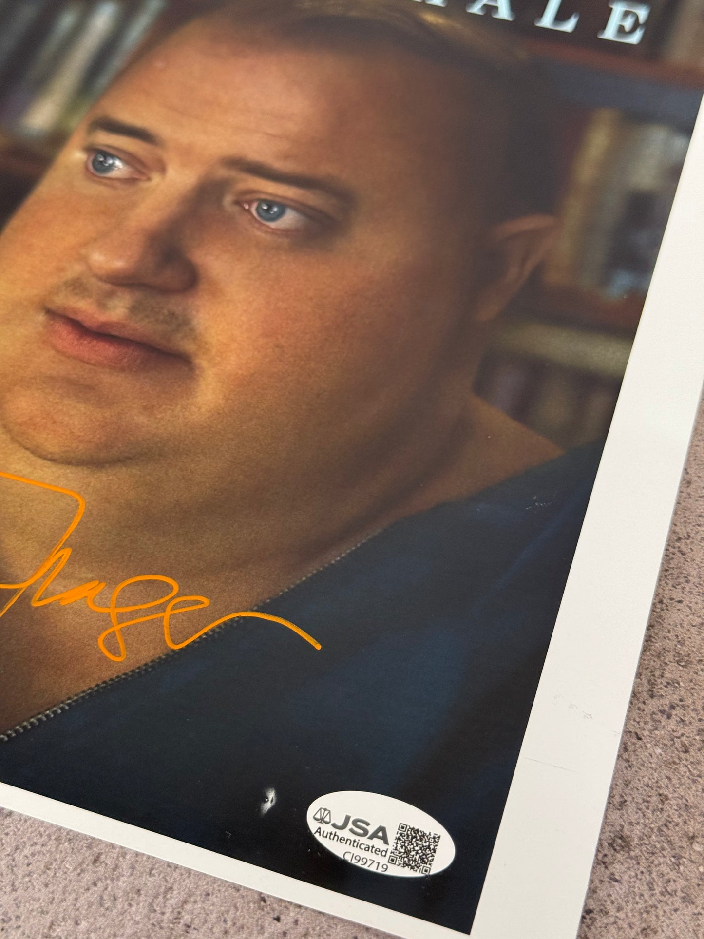 Foto The Whale firmada por Brendan Fraser (JSA)
