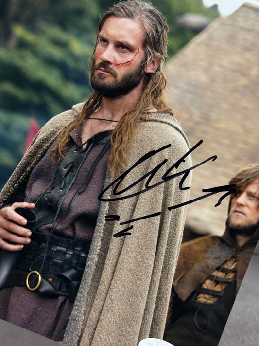 Clive Standen Autógrafo — Foto Oficial “Rollo” Vikings • Certificado JSA