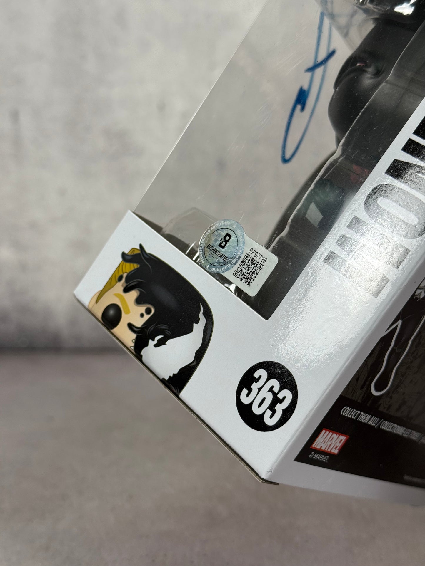 Funko Venom – Firmado por Tom Hardy – Beckett