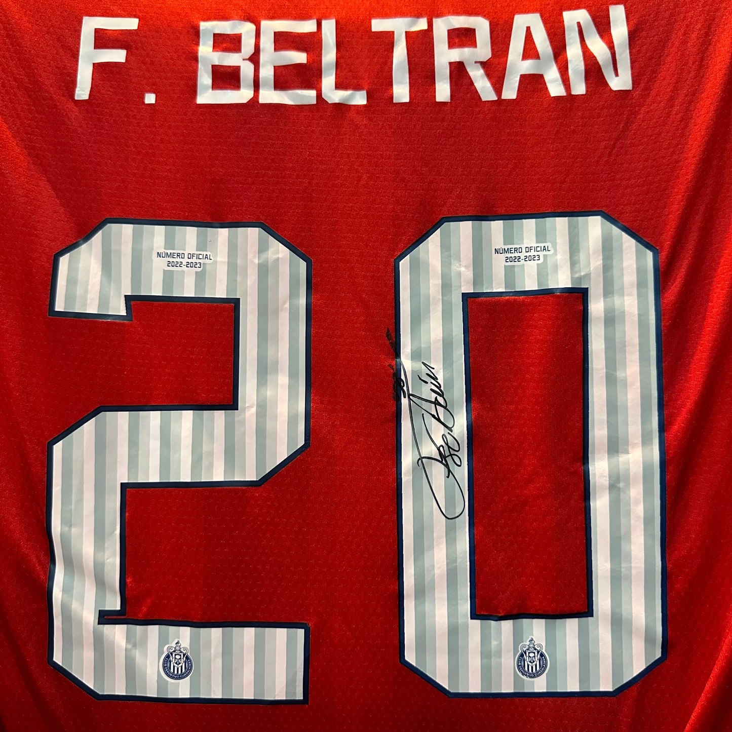 Jersey autografiado y utilizado por Fernando "el nene" Beltrán