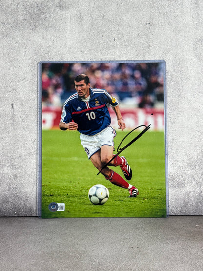 Mini Poster firmado por Zinedine Zidane Selección Francia (BAS)