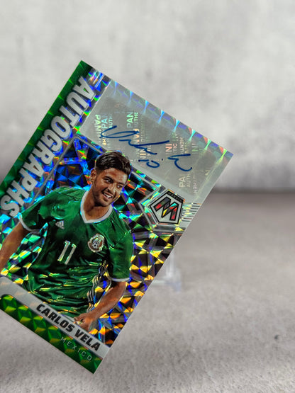 Tarjeta Carlos Vela Firmada Panini Prizm Road to World Cup Qatar 2022