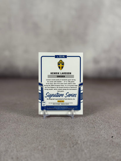 Tarjeta Henrik Larsson Firmada Panini Donruss 2024