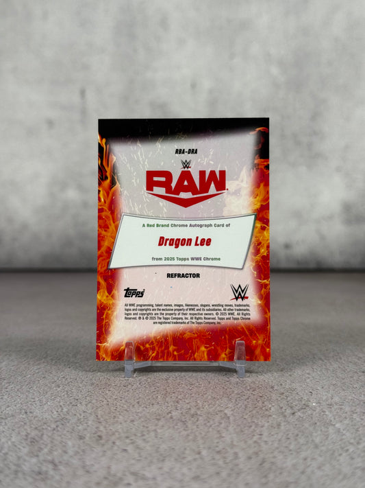 Tarjeta Topps Chrome Refractor firmada por Dragon Lee 004/175