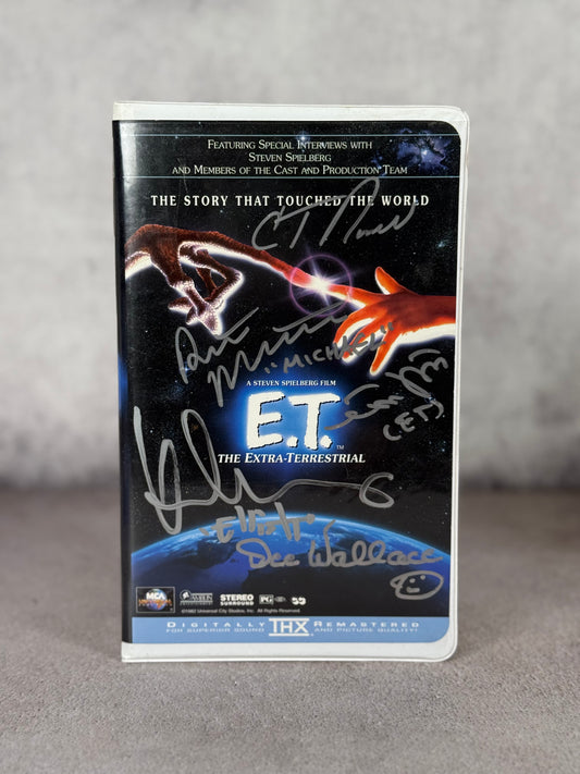 VHS original ET firmado por cast JSA
