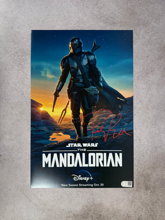 Poster Mandalorian firmado por Pedro Pascal (SWAU)