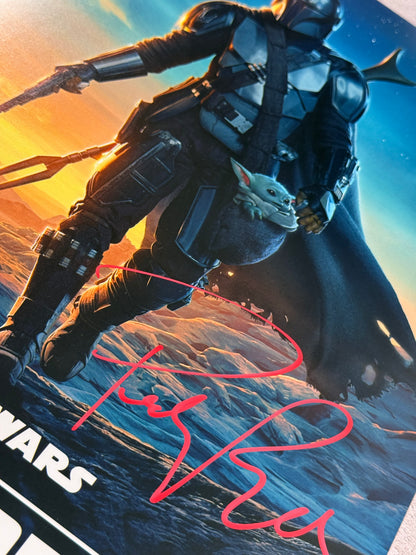 Poster Mandalorian firmado por Pedro Pascal (SWAU)
