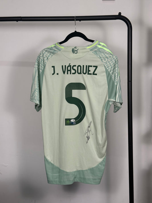 Jersey Selección Mexicana 2024 firmado por Johan Vázquez
