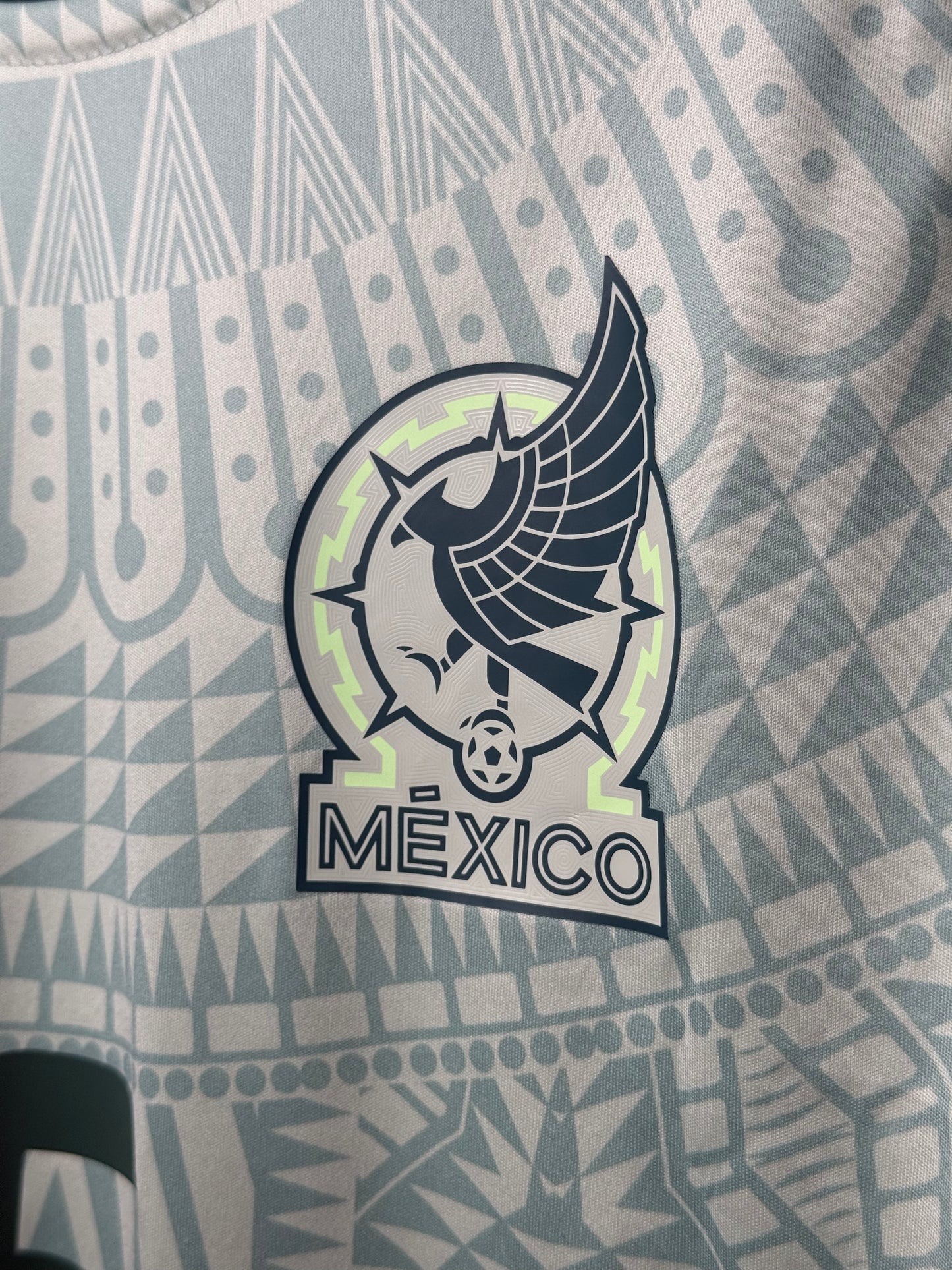 Jersey Selección Mexicana 2024 firmado por Johan Vázquez