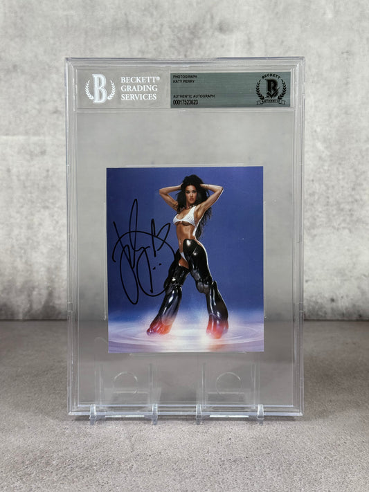 Katy Perry – Fotografía firmada y encapsulada por Beckett