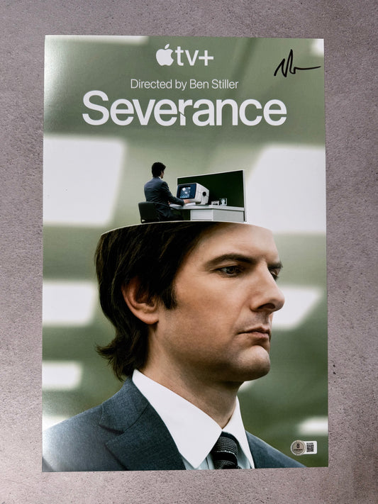Severance – Póster firmado por Adam Scott con Beckett