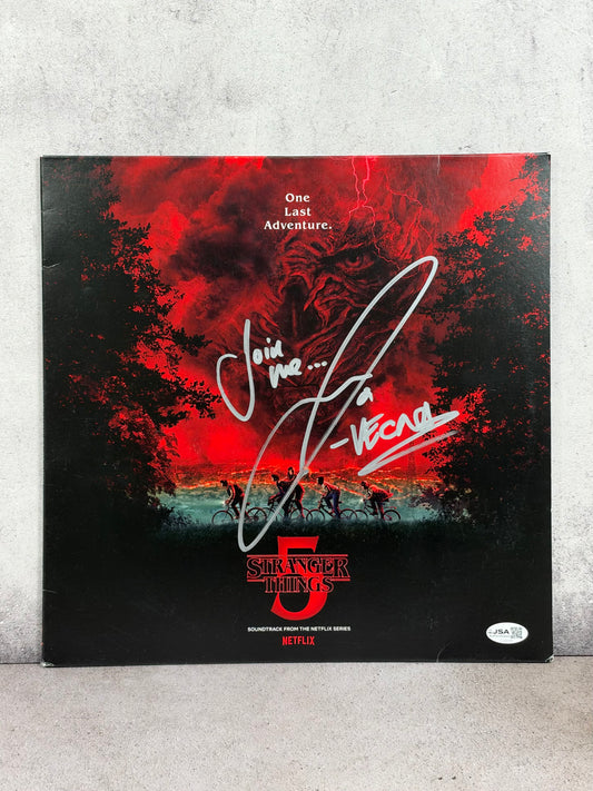Vinilo Stranger Things 5 firmado por Jamie Campbell Bower (Vecna) – JSA