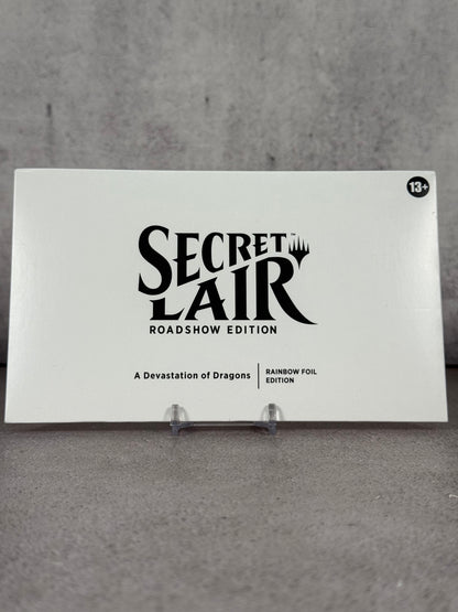Pack tarjetas Magic Secret Lair Roadshow edition "A Devastation of Dragons" NYCC 2025