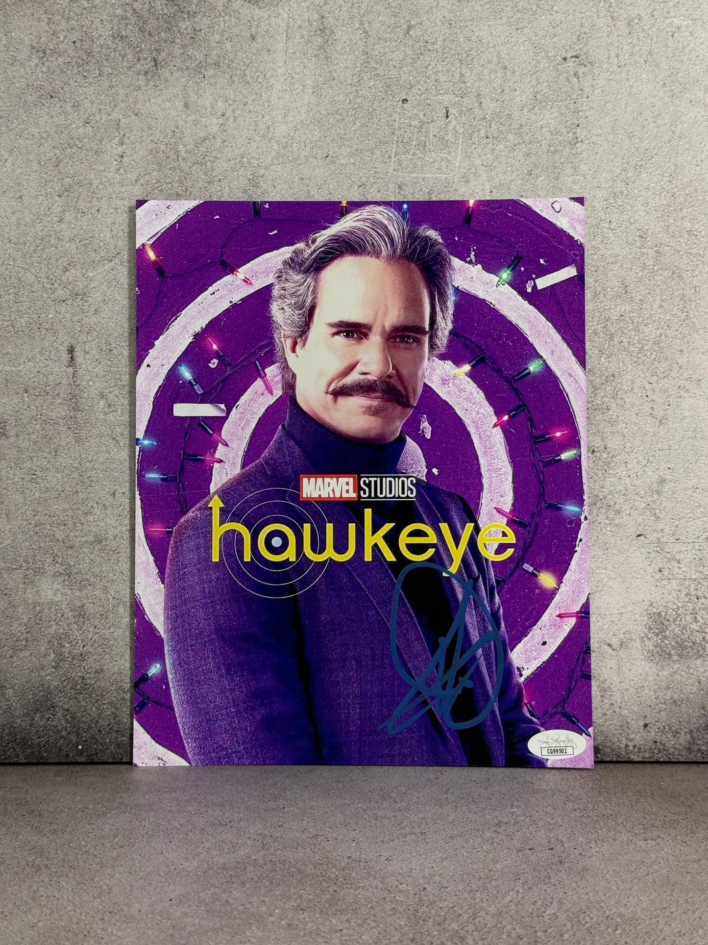 Foto Jack Duquesne Hawkeye firmada por Tony Dalton (JSA)