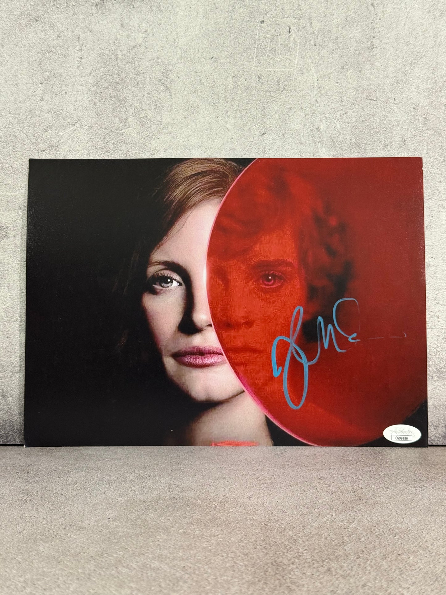 Foto IT firmada por Jessica Chastain (JSA)