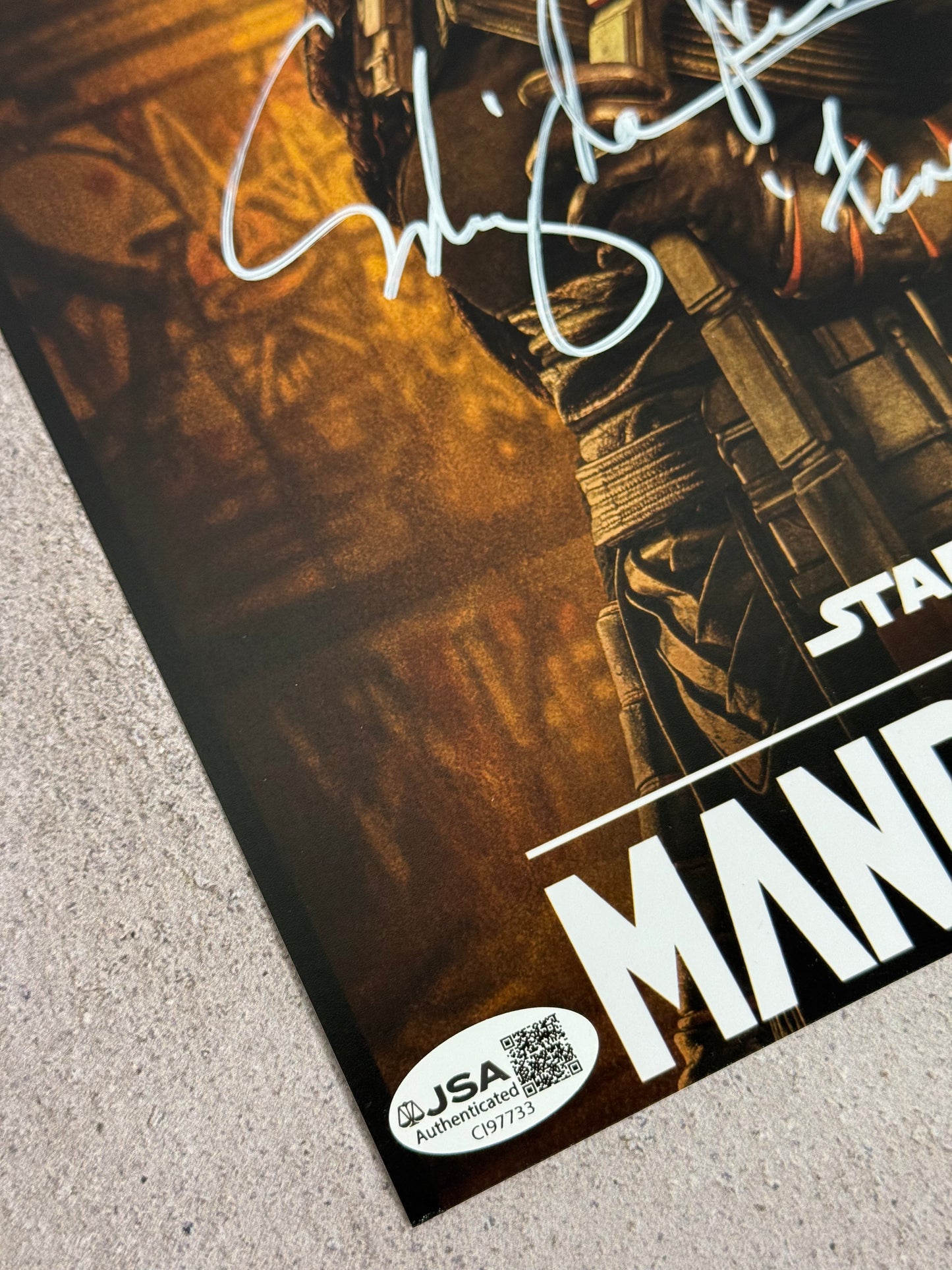 Foto Fennec Shand firmada por Ming Na Wen (JSA)