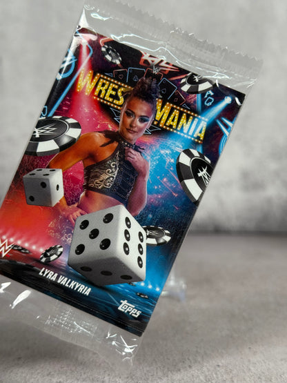 Topps WrestleMania 41 Promo — Pack Sellado • Tarjeta Numerada Garantizada
