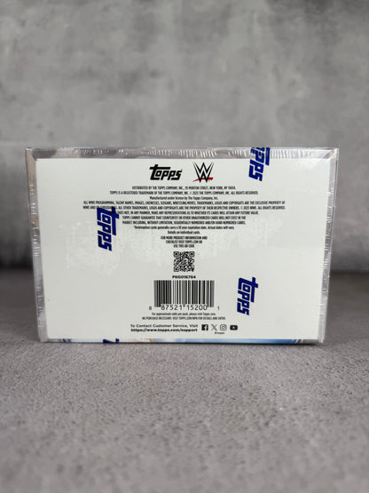 Caja WWE Topps Exalted 2025 (2 autos + relic)
