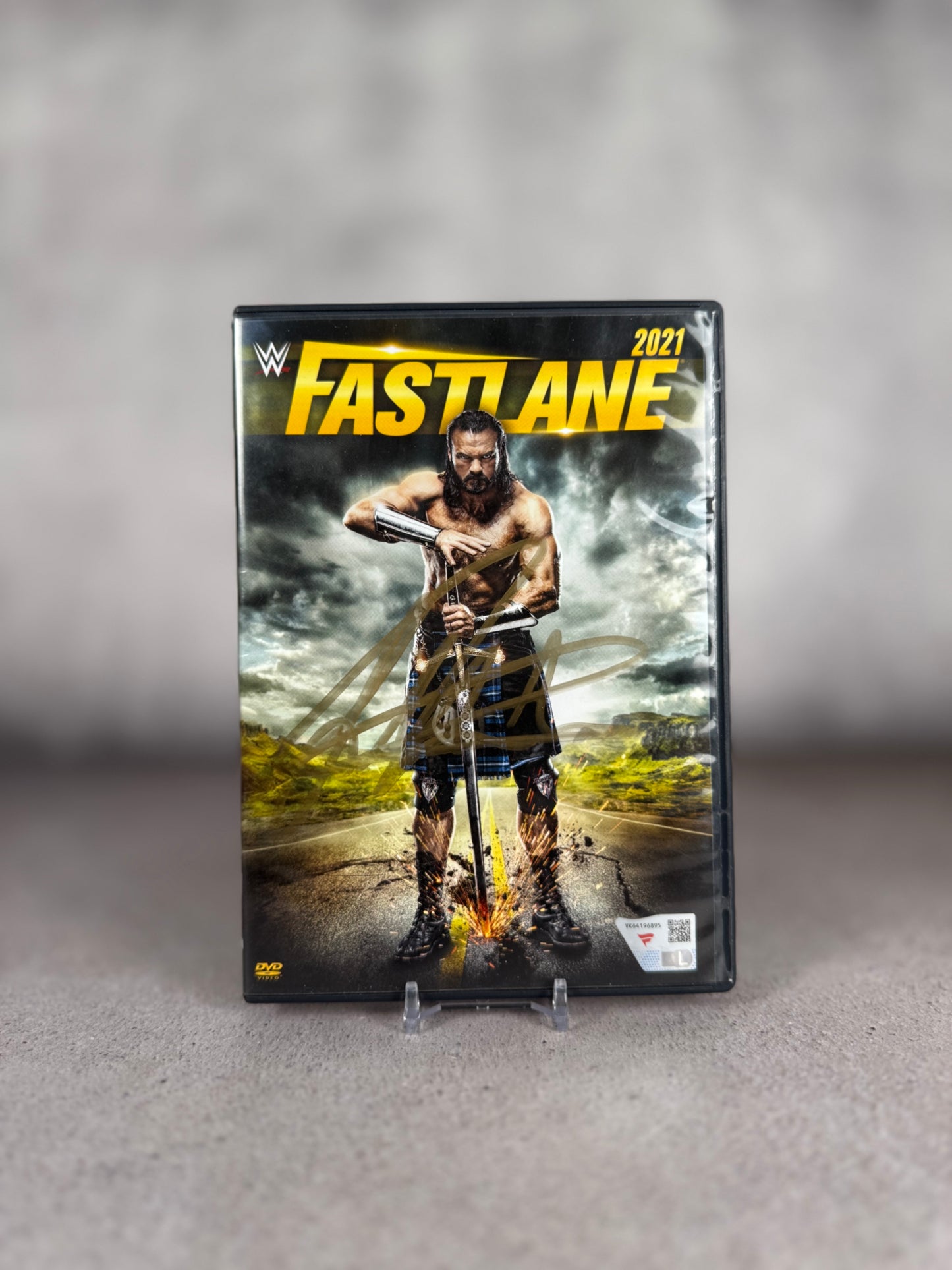 DVD WWE Fastlane firmado por Drew McIntyre Fanatics