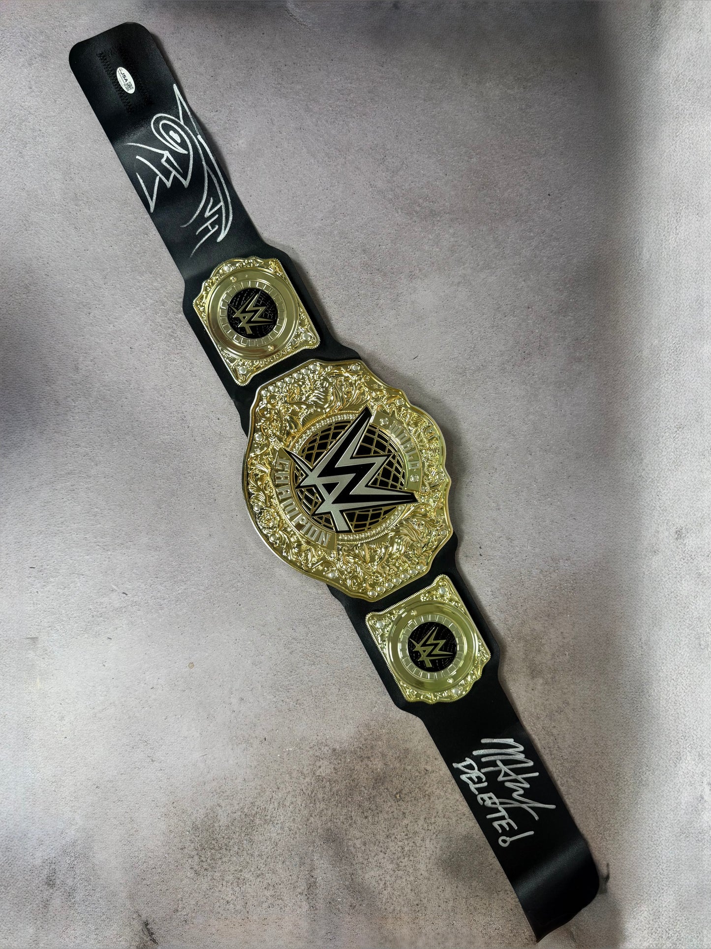 Cinturón Mattel firmado por Hardy Boyz JSA